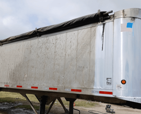truck washing